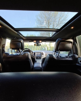 Jeep Grand Cherokee cena 124000 przebieg: 236000, rok produkcji 2018 z Oświęcim małe 254